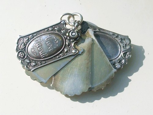 Beau pendentif petit carnet - beau, "petit